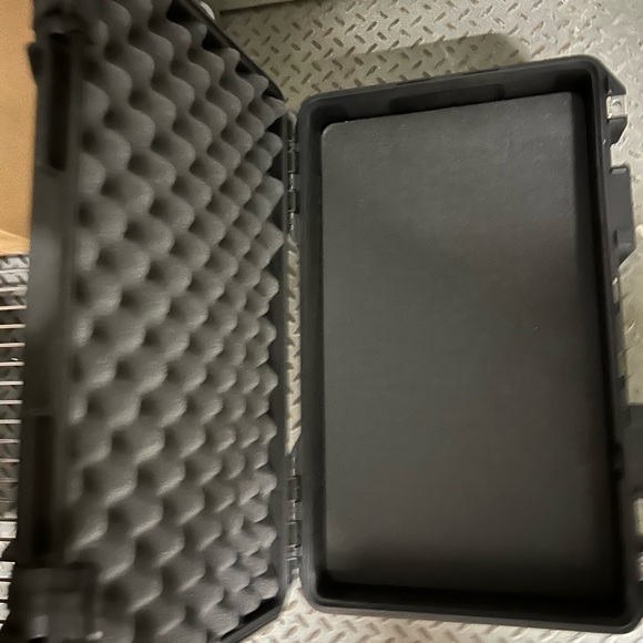 Pelican Air Black Laptop Bag - Picture 2 of 5